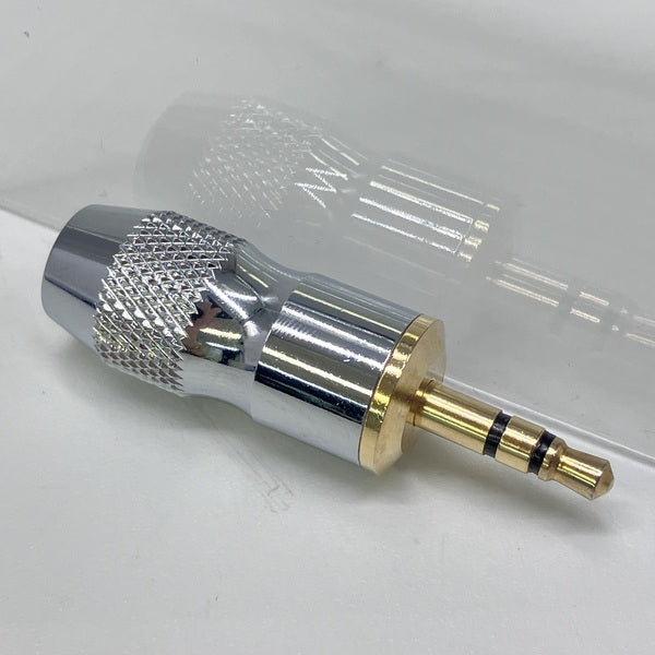 【中古】Female 2.5mm to 3.5mm Adapter Plug【秋葉原】
