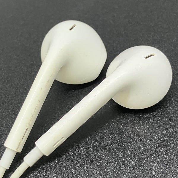 【中古】EarPods with Lightning Connector【秋葉原】