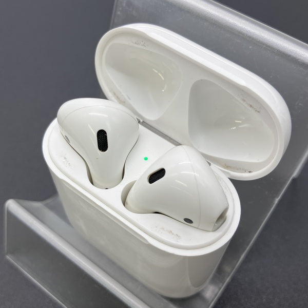 【中古】AirPods with Charging Case MV7N2J/A【名古屋】