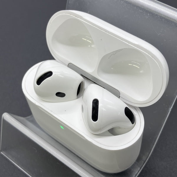 【中古】AirPods 4 MXP93J/A（アクティブノイズキャンセリング搭載）【名古屋】