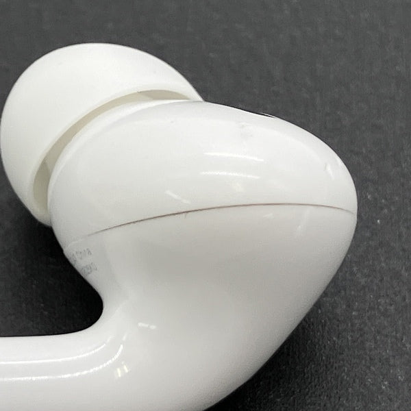 Apple 【中古】MagSafe充電ケース(USB-C)付きAirPods Pro(第2世代