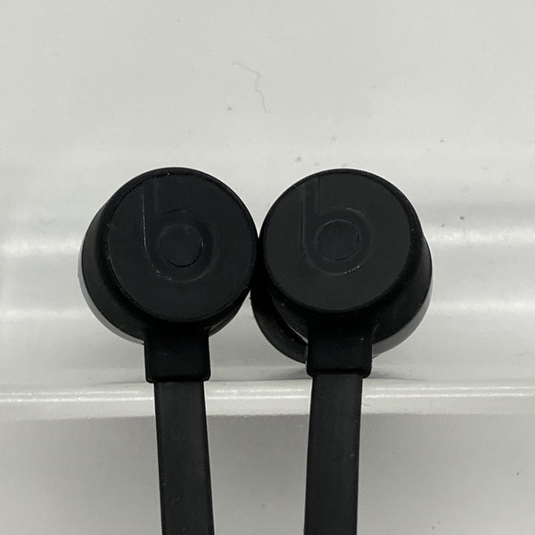 【中古】urBeats3 Lightning ブラック【BT URBEATS3 LTG BLK】（MQHY2PA/A）【秋葉原】