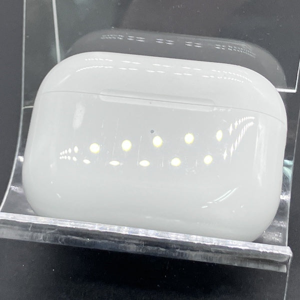 【中古】MagSafe充電ケース(USB-C)付きAirPods Pro(第2世代) MTJV3JA【秋葉原】