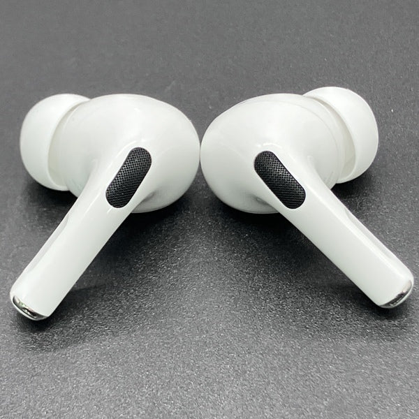 【中古】MagSafe充電ケース(USB-C)付きAirPods Pro(第2世代) MTJV3JA【秋葉原】