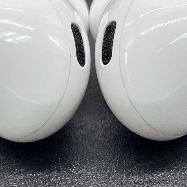 【中古】MagSafe充電ケース(USB-C)付きAirPods Pro(第2世代) MTJV3JA【秋葉原】