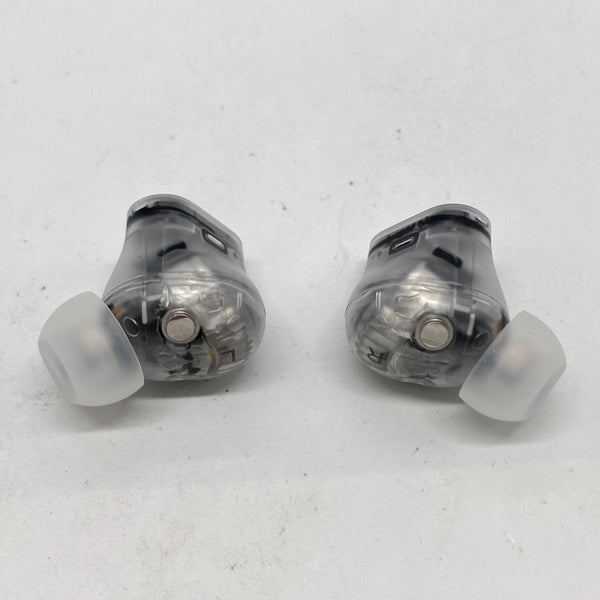 BEATS STUDIO BUDS+ クリア 中古美品 Beats by Dr. Dre 【中古】Beats Studio Buds + トランスペアレント