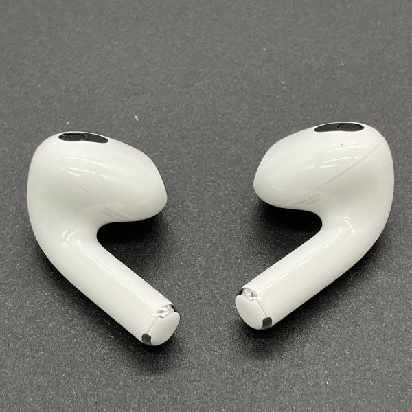 【中古】Airpods MPNY3J/A 3rd Generation  Lightning充電ケース付【日本橋】