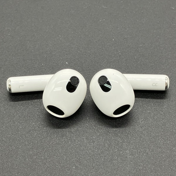 【中古】Airpods MPNY3J/A 3rd Generation  Lightning充電ケース付【日本橋】