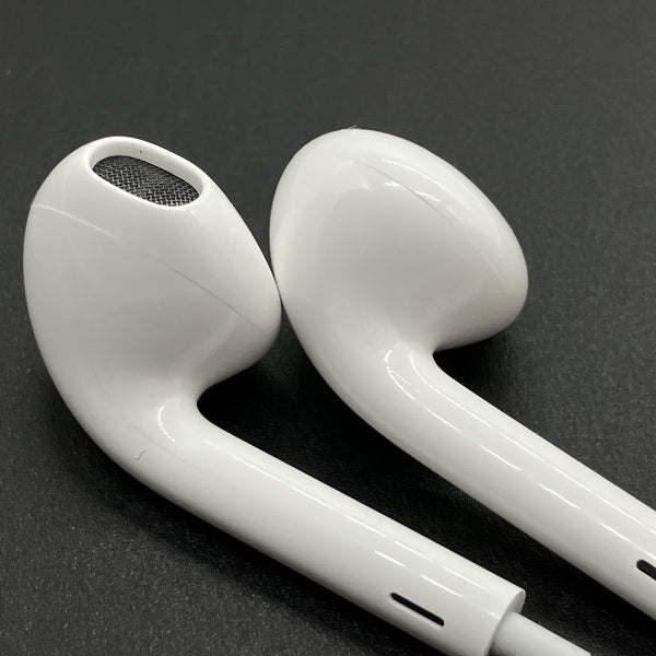 【中古】Apple EarPods with Remote and Mic【日本橋】