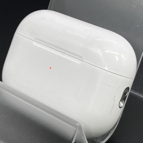 AirPods Pro 第2世代 (usb-c) イヤホン新品　ケース中古 Apple 【中古】MagSafe充電ケース(USB-C)付きAirPods Pro(第2世代