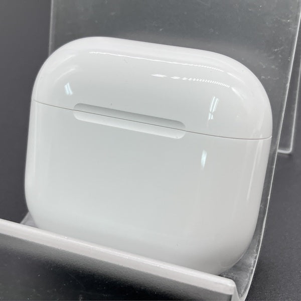 Apple 【中古】AirPods 4 MXP63J/A【日本橋】 – e☆イヤホン