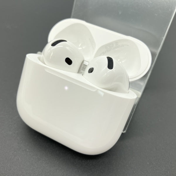 【中古】AirPods 4 MXP93J/A（アクティブノイズキャンセリング搭載）【秋葉原】