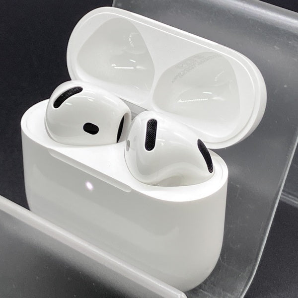 【中古】AirPods 4 MXP93J/A（アクティブノイズキャンセリング搭載）【秋葉原】