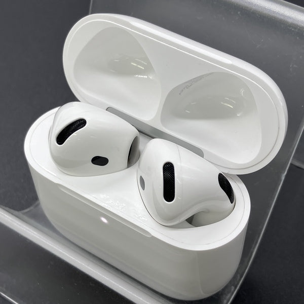 【中古】AirPods 4 MXP93J/A（アクティブノイズキャンセリング搭載）【日本橋】