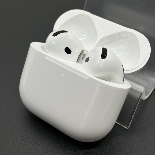 【中古】AirPods 4 MXP93J/A（アクティブノイズキャンセリング搭載）【秋葉原】