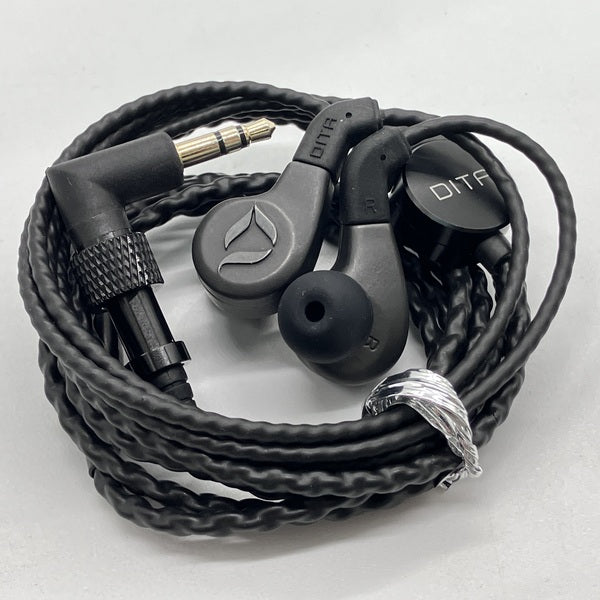 イヤホン DITA Dream titanium DITA 【中古】DITA Dream Titanium Black【DREAM-BLK】【名古屋】 – e
