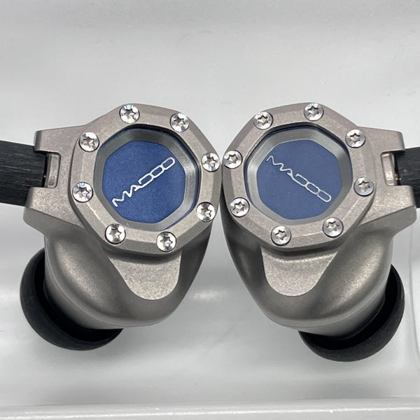【中古】Typ821 【MDO-T821-TI】【秋葉原】