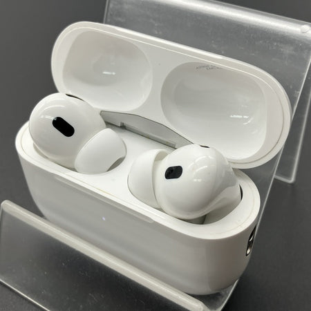 Apple 【中古】MagSafe充電ケース(USB-C)付きAirPods Pro(第2世代