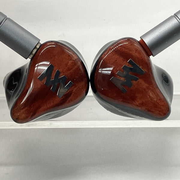 【中古】Venus【日本橋】