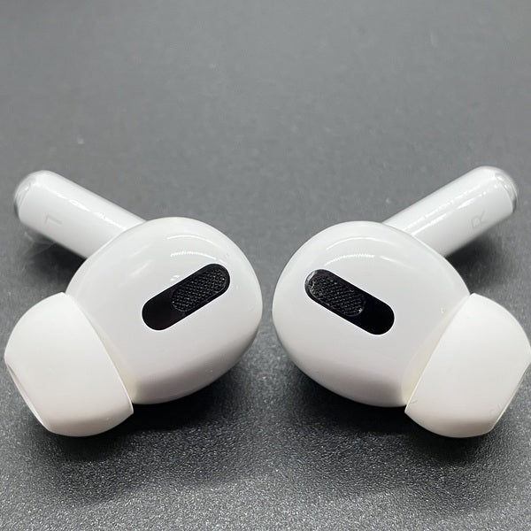Apple 【中古】Apple AirPods Pro MLWK3J/A (2021/Magsafe)【秋葉原