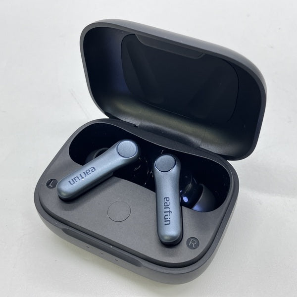【中古】Air Pro 4 - Black【日本橋】