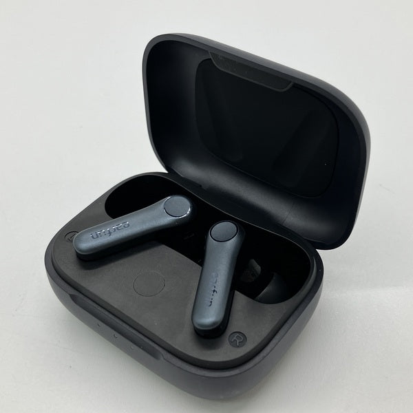 【中古】Air Pro 4 - Black【秋葉原】