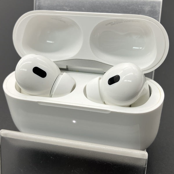 【中古】MagSafe充電ケース(USB-C)付きAirPods Pro(第2世代) MTJV3JA【秋葉原】
