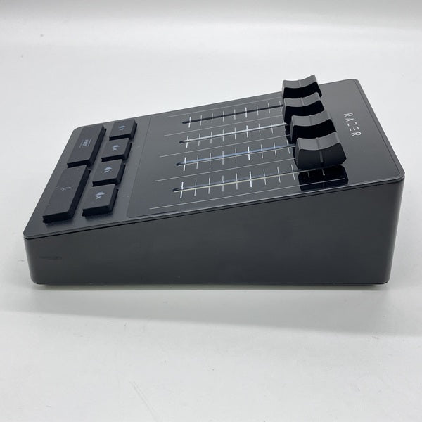 Razer 【中古】AUDIO MIXER【秋葉原】 – e☆イヤホン