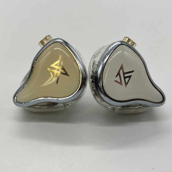 【中古】KZ ZAS (ケーブル欠品)【秋葉原】