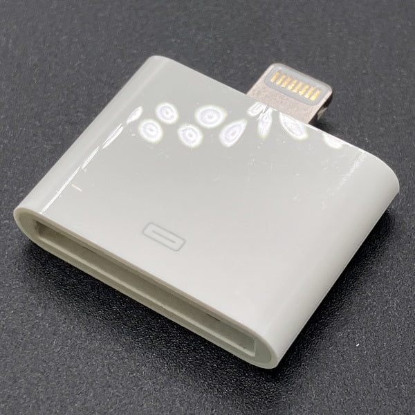 【中古】Apple Lightning - 30ピンアダプタ MD823ZM/A【秋葉原】