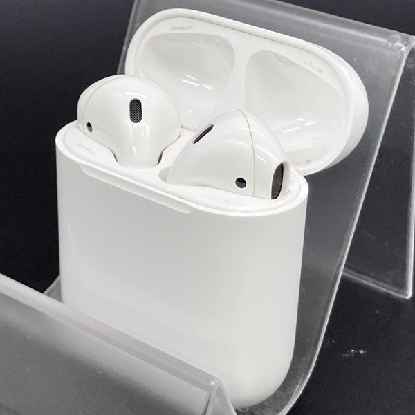 【中古】AirPods with Charging Case MV7N2J/A【名古屋】