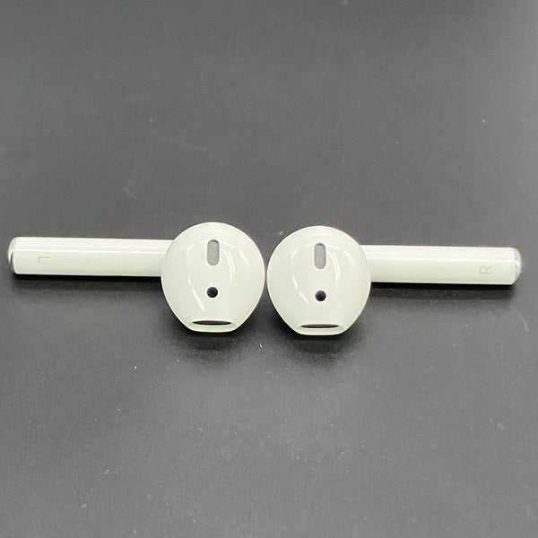 Apple 【中古】AirPods with Charging Case MV7N2J/A【名古屋】 – e
