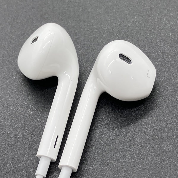 【中古】EarPods with Lightning Connector【秋葉原】