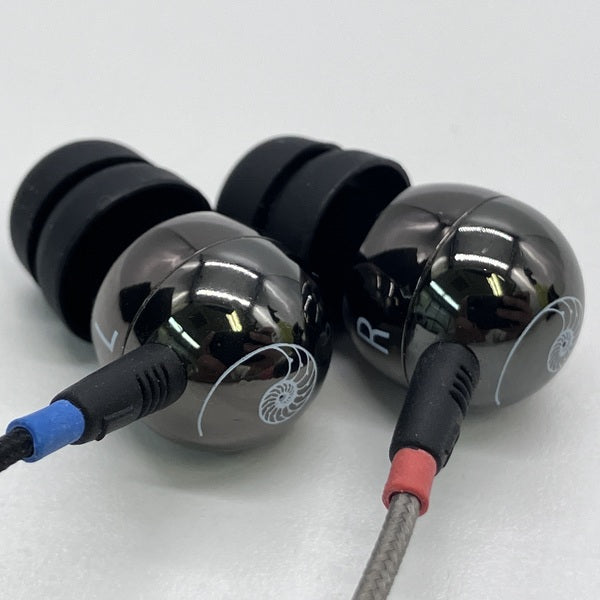 【中古】A8 Ear Speakers 30th Anniversary Edition【日本橋】