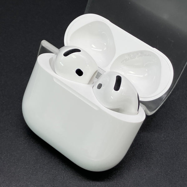 【中古】AirPods 4 MXP93J/A（アクティブノイズキャンセリング搭載）【秋葉原】