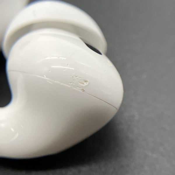 Apple 【中古】MagSafe充電ケース(USB-C)付きAirPods Pro(第2世代