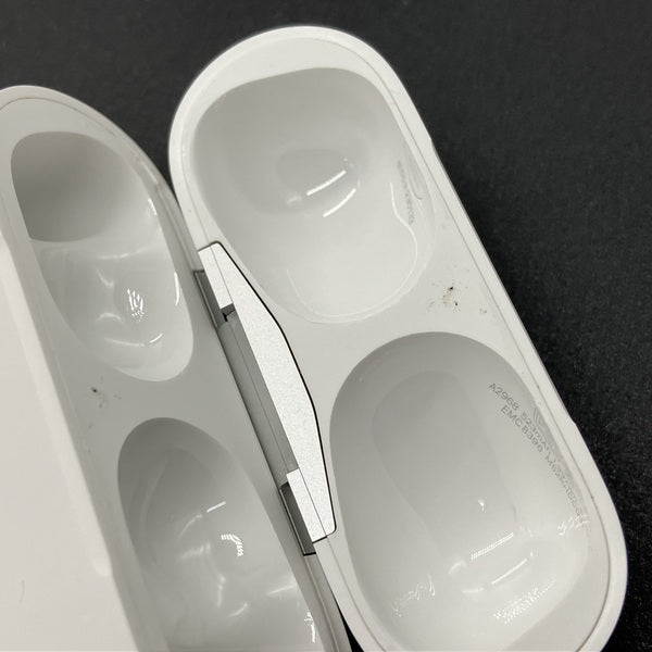 【中古】MagSafe充電ケース(USB-C)付きAirPods Pro(第2世代) MTJV3JA【秋葉原】