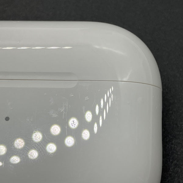 【中古】MagSafe充電ケース(USB-C)付きAirPods Pro(第2世代) MTJV3JA【秋葉原】