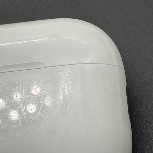【中古】MagSafe充電ケース(USB-C)付きAirPods Pro(第2世代) MTJV3JA【秋葉原】