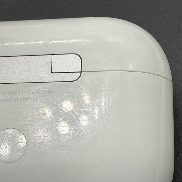 【中古】MagSafe充電ケース(USB-C)付きAirPods Pro(第2世代) MTJV3JA【秋葉原】