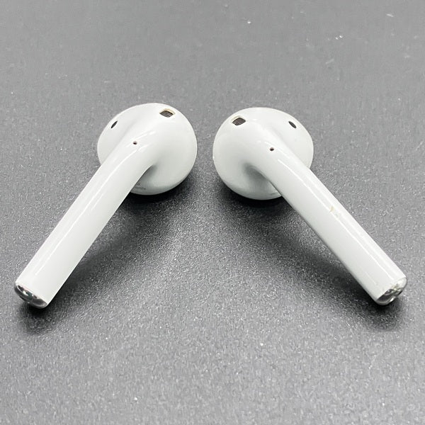 Apple 【中古】AirPods with Charging Case MV7N2J/A【秋葉原】 – e