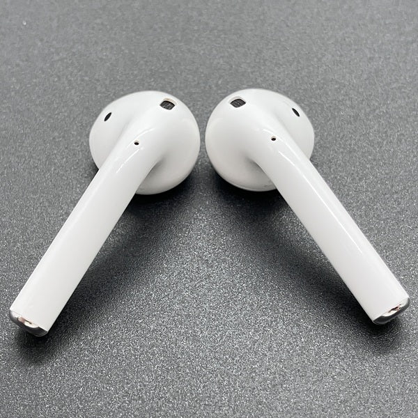 【中古】AirPods with Wireless Charging Case  MRXJ2J-A【秋葉原】