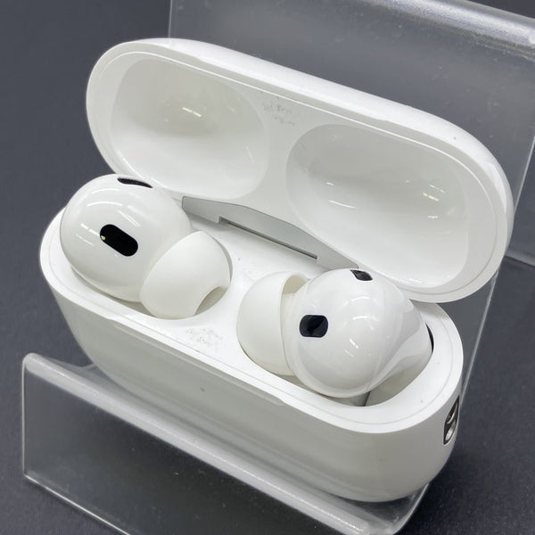 【中古】MagSafe充電ケース(USB-C)付きAirPods Pro(第2世代) MTJV3JA【秋葉原】