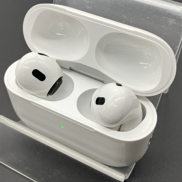 【中古】MagSafe充電ケース(USB-C)付きAirPods Pro(第2世代) MTJV3JA【秋葉原】