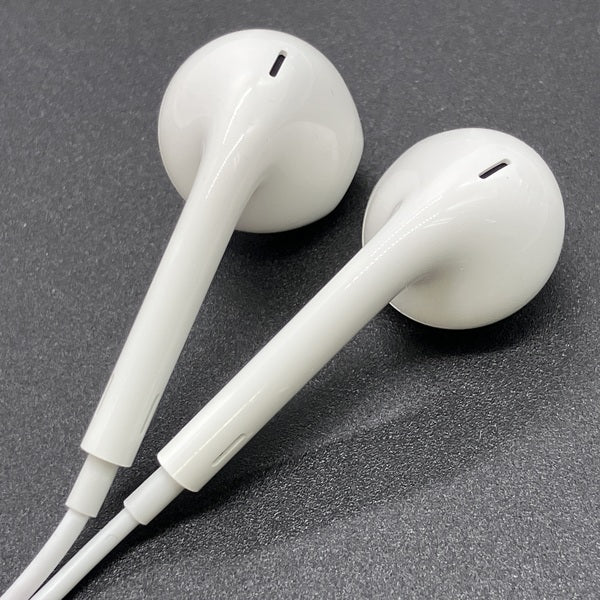 【中古】Apple EarPods with Remote and Mic【日本橋】