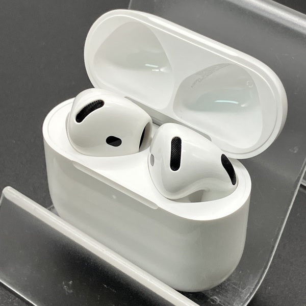 【中古】AirPods 4 MXP93J/A（アクティブノイズキャンセリング搭載）【日本橋】