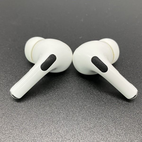 【中古】MagSafe充電ケース(USB-C)付きAirPods Pro(第2世代) MTJV3JA【秋葉原】