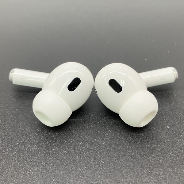 【中古】MagSafe充電ケース(USB-C)付きAirPods Pro(第2世代) MTJV3JA【秋葉原】