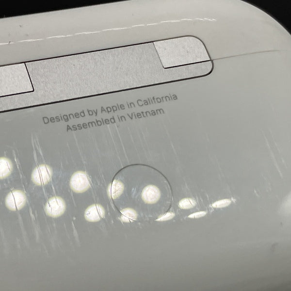 【中古】MagSafe充電ケース(USB-C)付きAirPods Pro(第2世代) MTJV3JA【秋葉原】