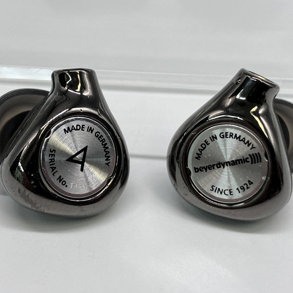 【中古】AK T8iE ブラック【AK-T8IE-BLK】(ケーブル欠品)【日本橋】